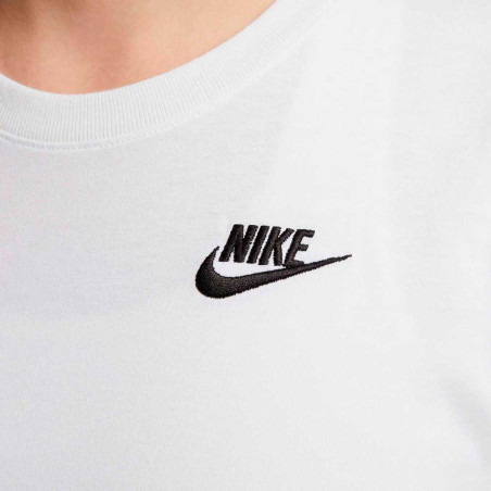 Camiseta Nike Club DX7902-100