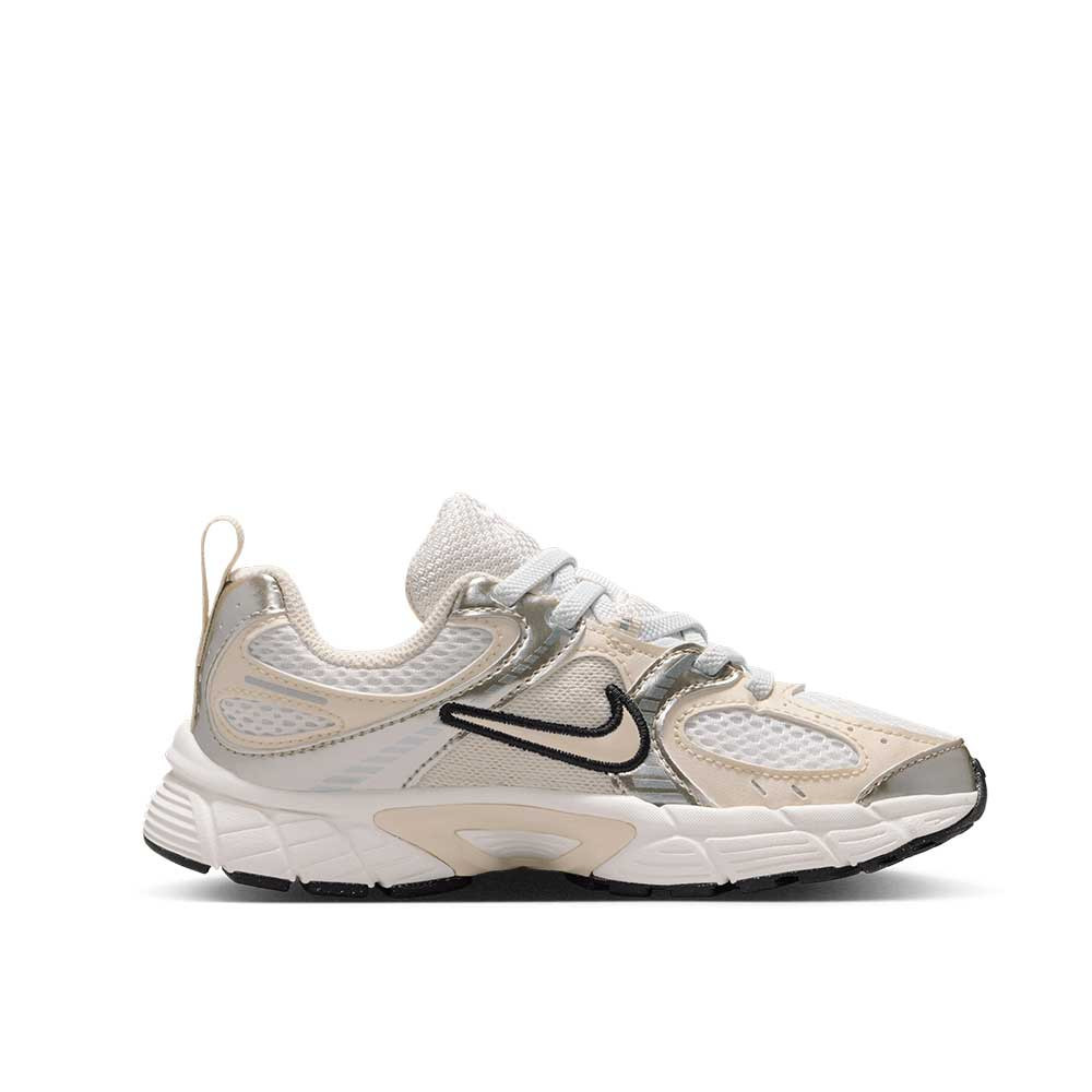 Zapatilla Nike V5 RNR HQ6412-102