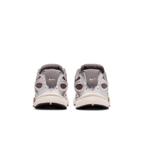 Zapatilla Nike V5 RNR HQ6411-200