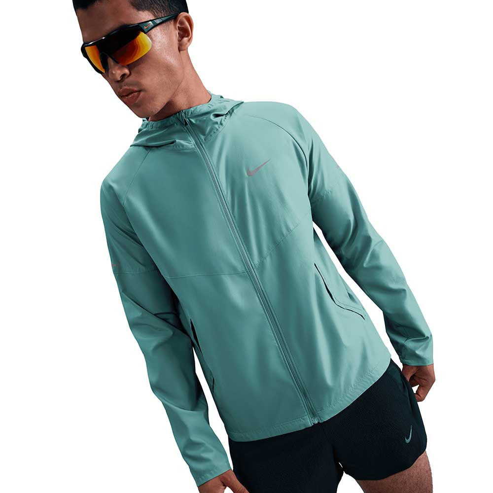Chaqueta Nike Miler DD4746-017