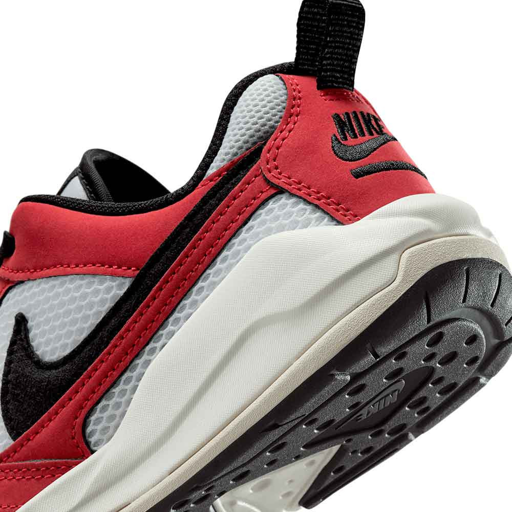 Zapatilla Nike Jordan CMFT Era HQ0506-106