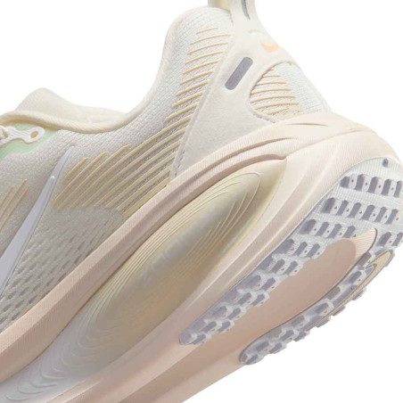 Zapatilla Nike Vomero 18 IO9915-100