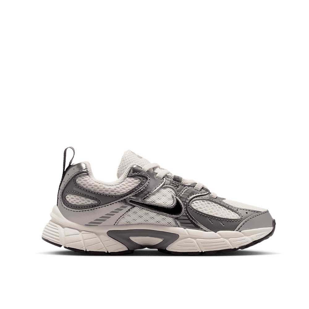 Zapatilla Nike V5 RNR HQ6412-003