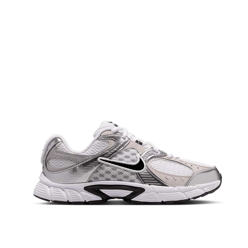 Zapatilla Nike V5 RNR HQ6411-100