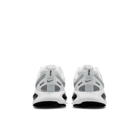 Zapatilla Nike Vomero 18 IO9501-100