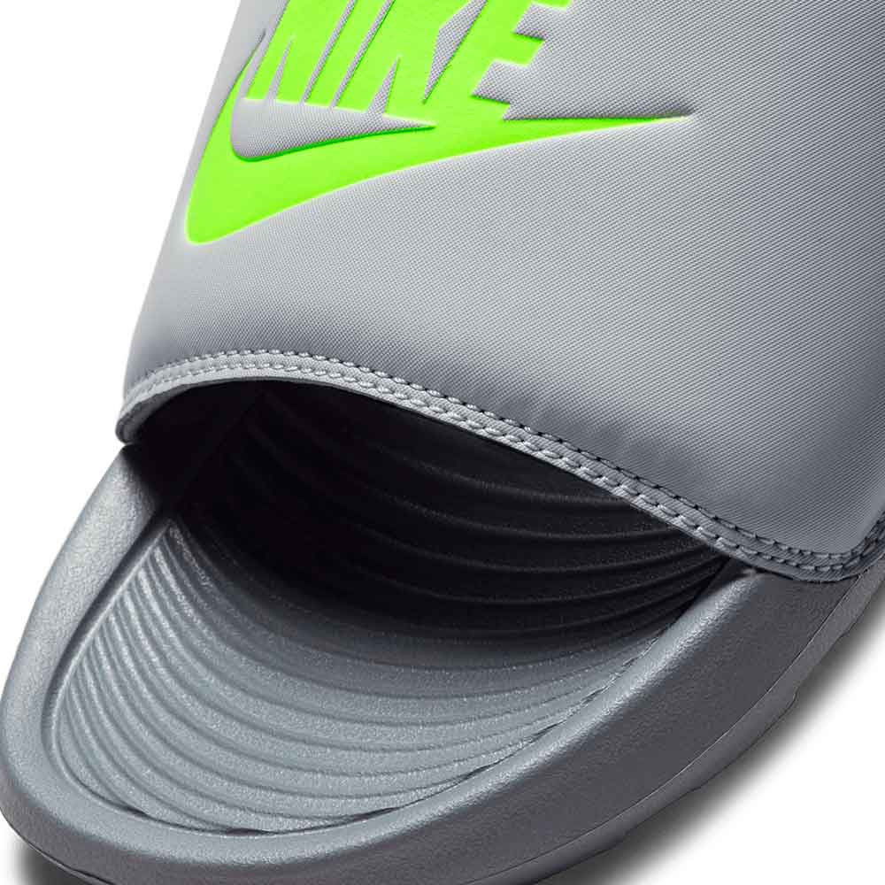 Chanclas Nike Victory One CN9675-011