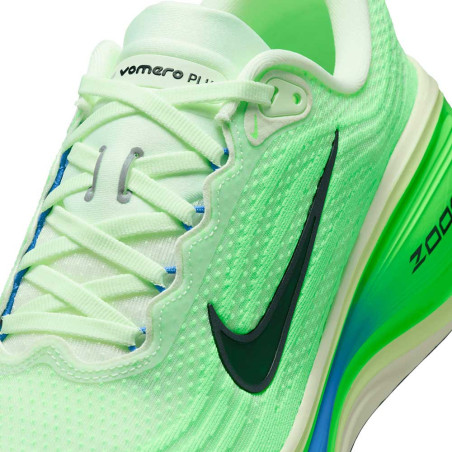 Zapatilla Nike Vomero Plus HV8150-702