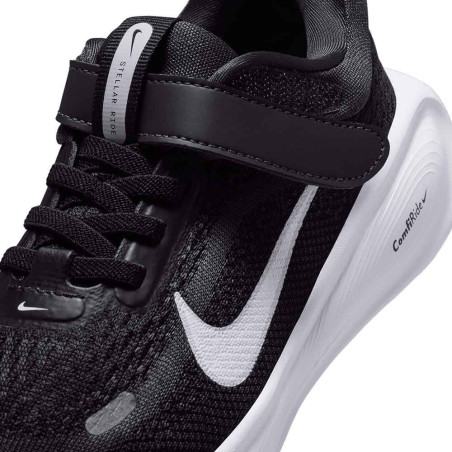 Zapatilla Nike Stellar Rider HQ3267-001