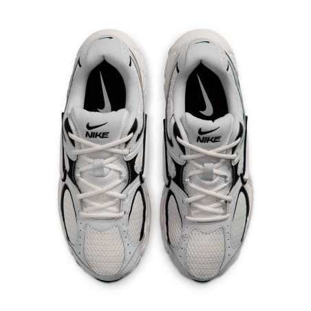 Zapatilla Nike V5 RNR IO7801-100