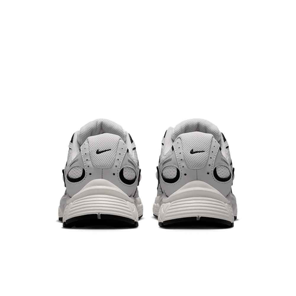 Zapatilla Nike V5 RNR IO7801-100
