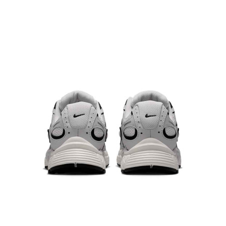 Zapatilla Nike V5 RNR IO7801-100