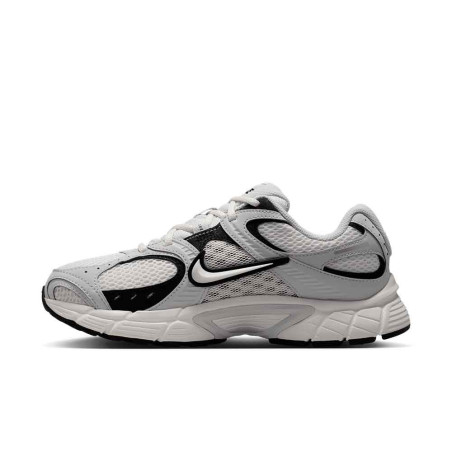 Zapatilla Nike V5 RNR IO7801-100