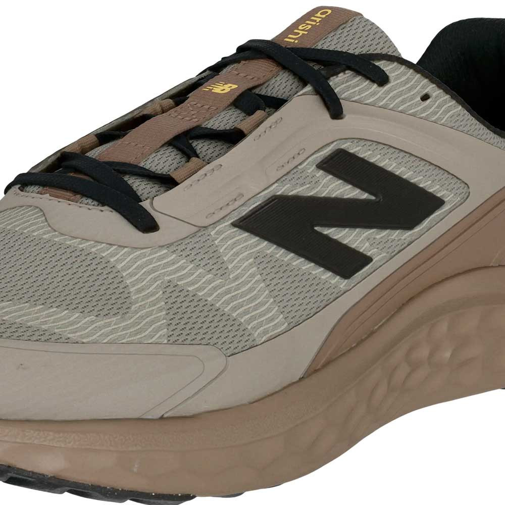 Zapatilla New Balance Arishi V4 Utility MARIS8P6