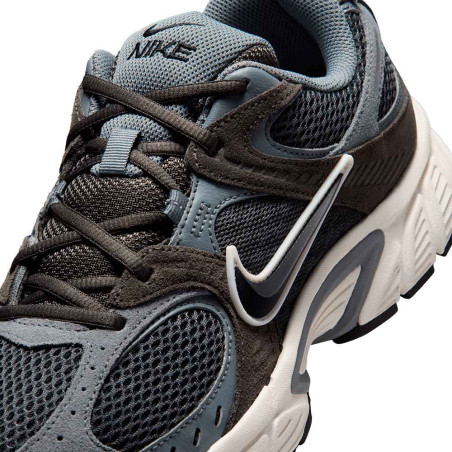 Zapatilla Nike V5 RNR IX0702-002