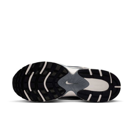Zapatilla Nike V5 RNR IX0702-002