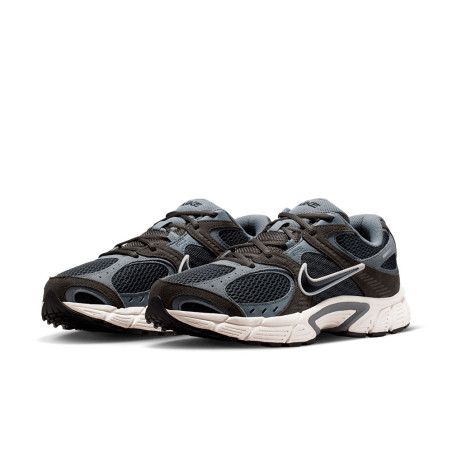 Zapatilla Nike V5 RNR IX0702-002