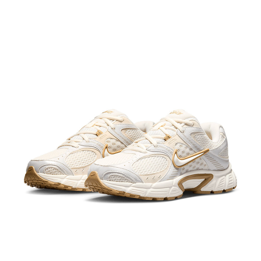Zapatilla Nike V5 RNR HQ7901-115