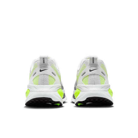 Zapatilla Nike Vomero 18 HM6803-021