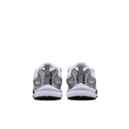 Zapatilla Nike V5 RNR HQ6412-100