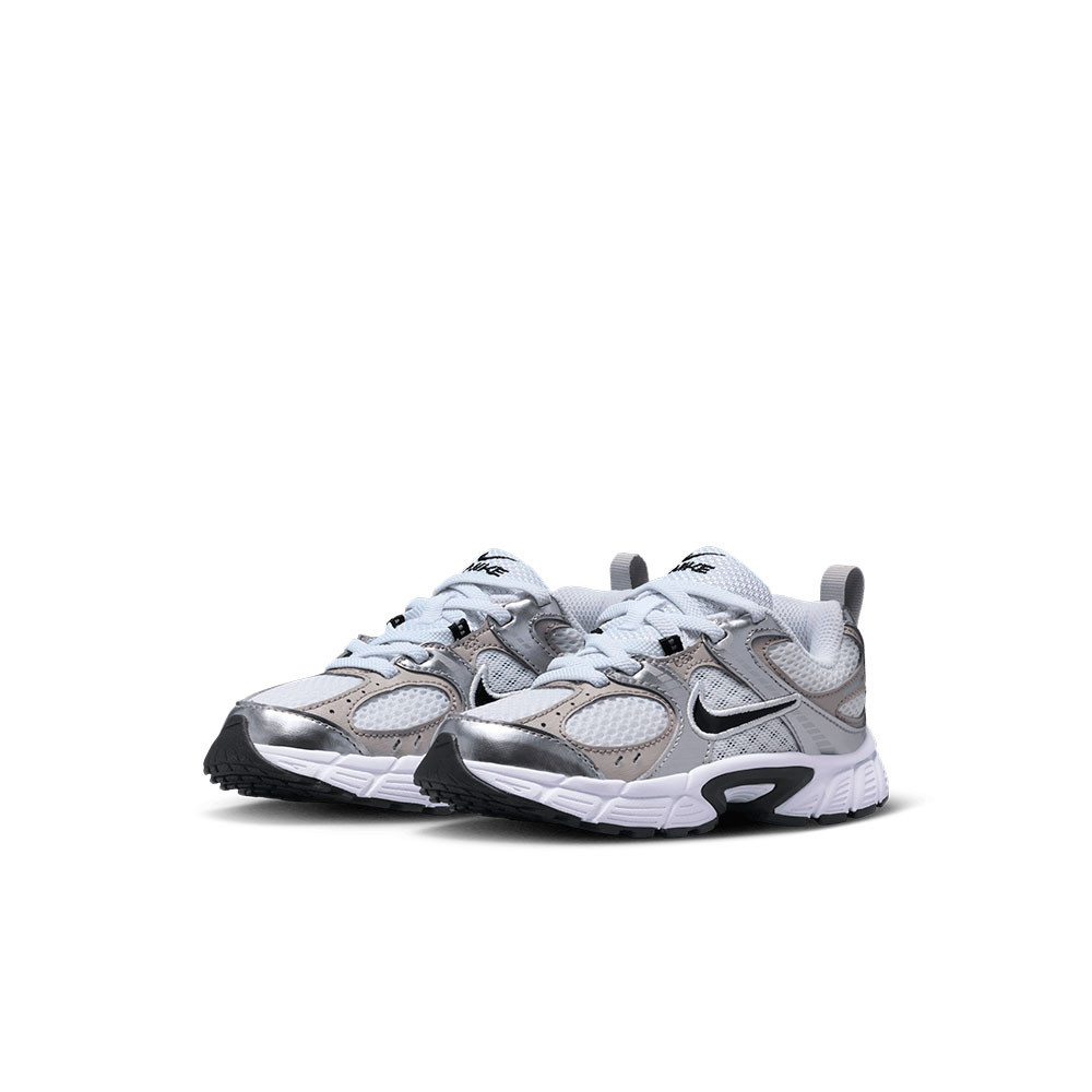 Zapatilla Nike V5 RNR HQ6412-100