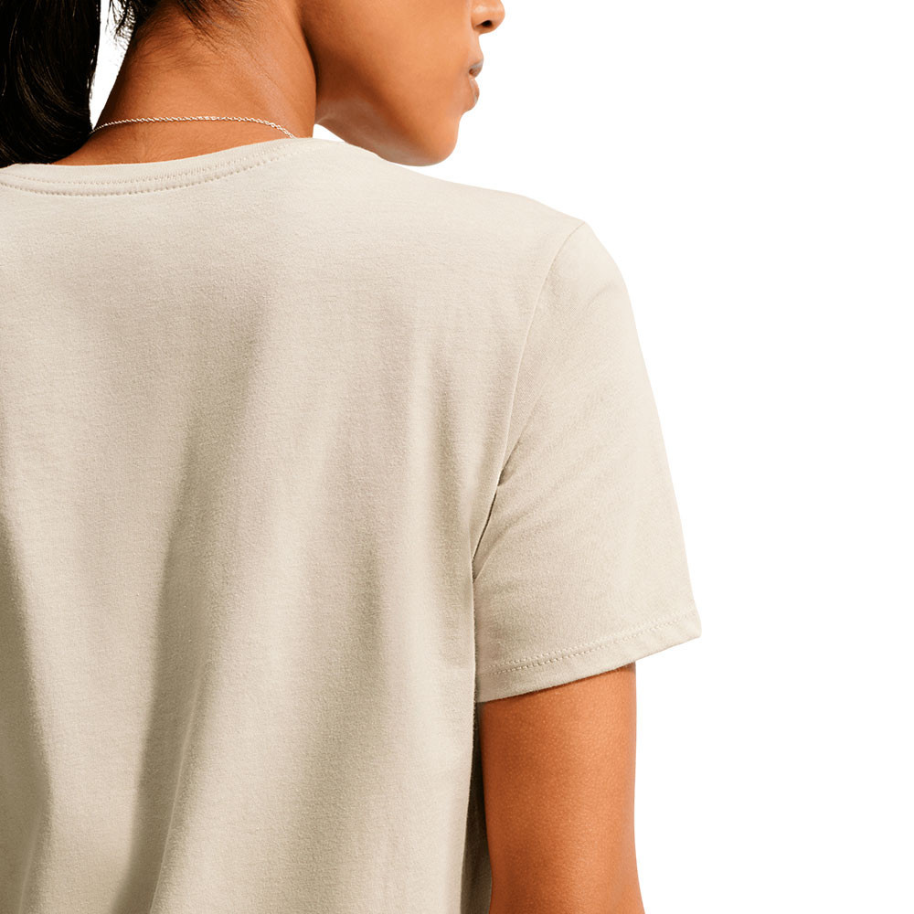 Camiseta Nike Club Essentials DX7902-238