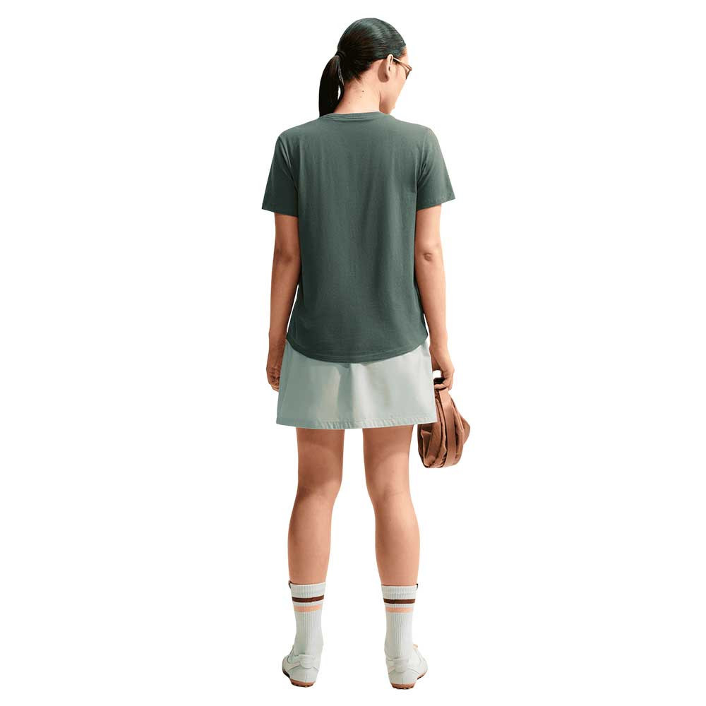 Camiseta Nike Club Essentials DX7902-303