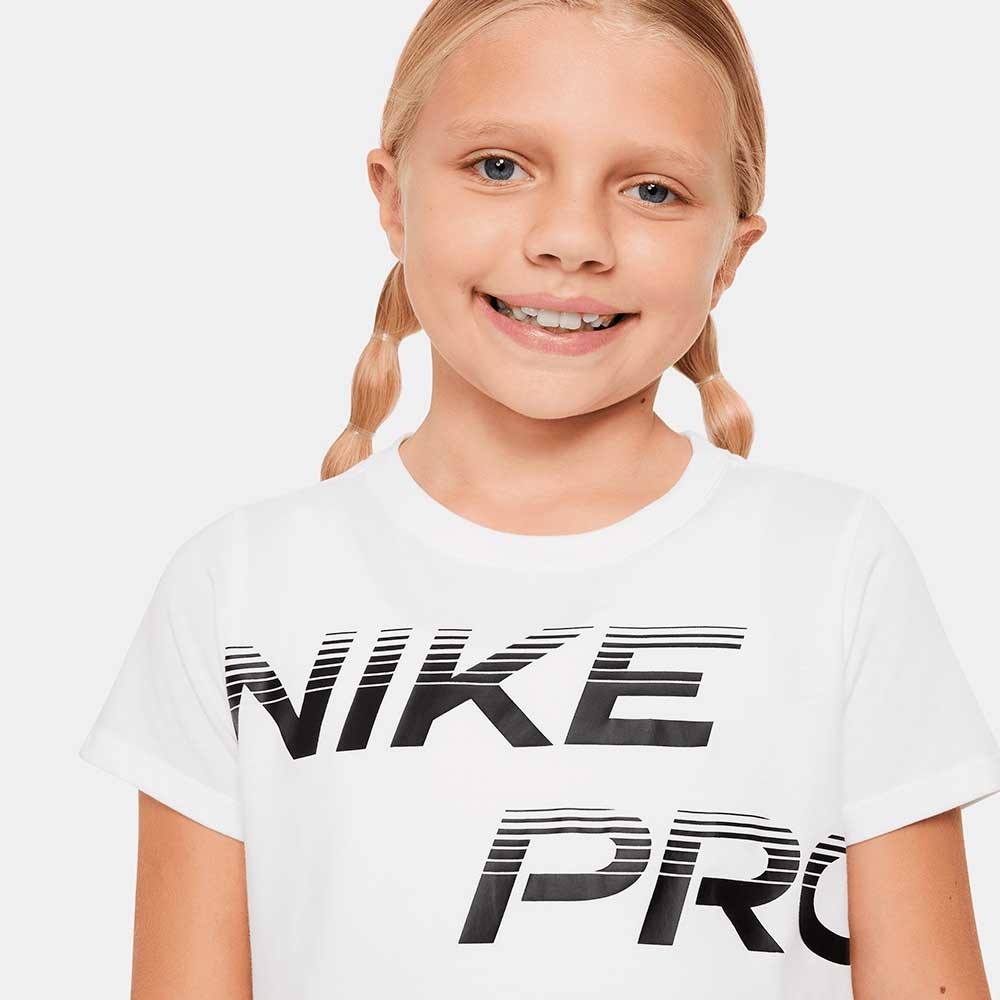 Camiseta Nike Essential+ FN9691-100